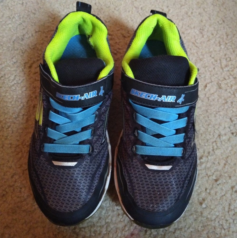 Boys Skech- Air -4 shoes